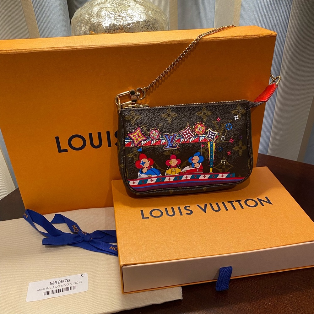 ⛔️Not Available⛔️NWT Louis Vuitton Mini pouchette